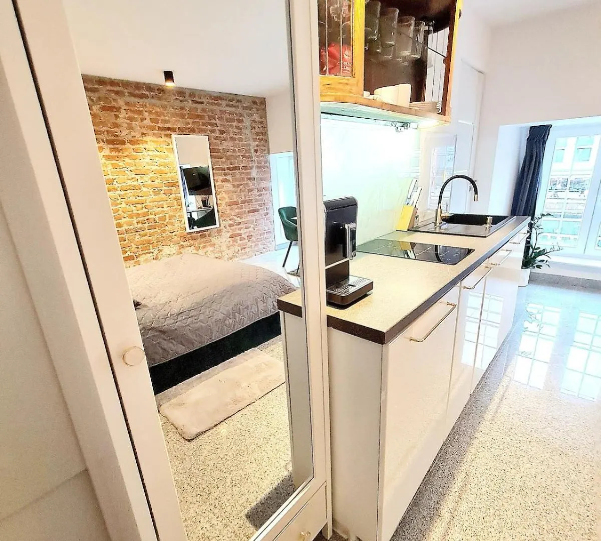 Apartment in the gate of Chlebnicka - View of Motława Gdansk